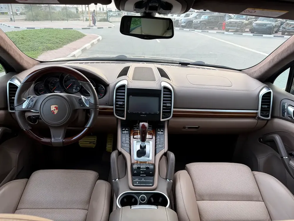 Porsche Cayenne Turbo 2014 (4.8) Litre - Japanese Specs 4.5 GRADE 34540 km only - Image 15