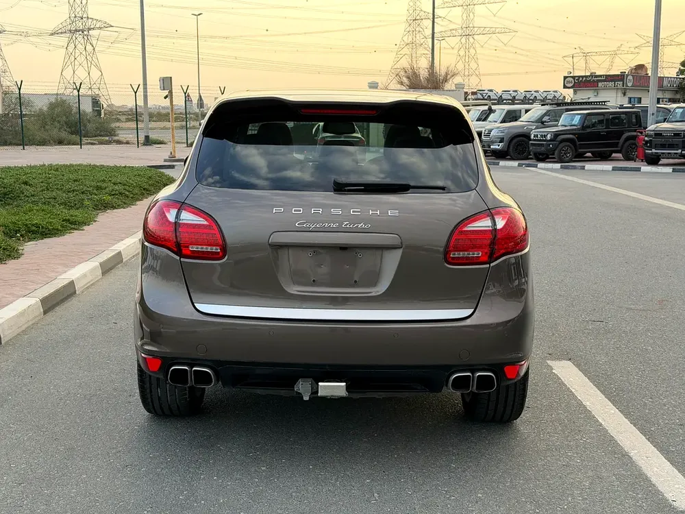 Porsche Cayenne Turbo 2014 (4.8) Litre - Japanese Specs 4.5 GRADE 34540 km only - Image 8