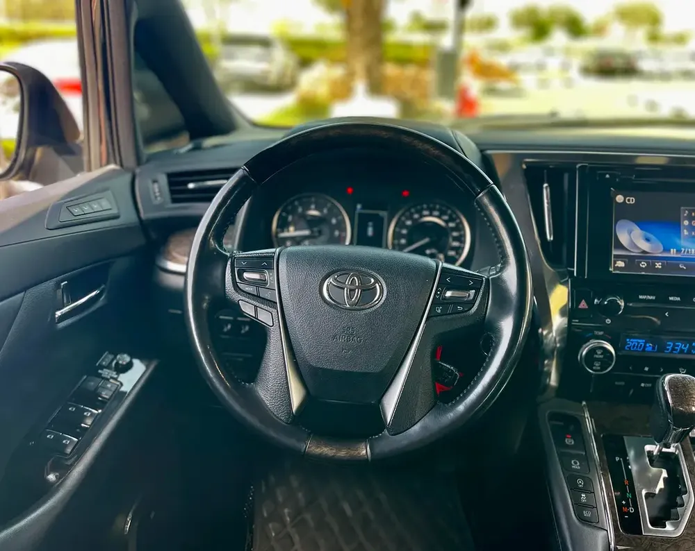 2020 Toyota Alphard EXECUTIVE LOUNGE - Japanese Specs - Image 11