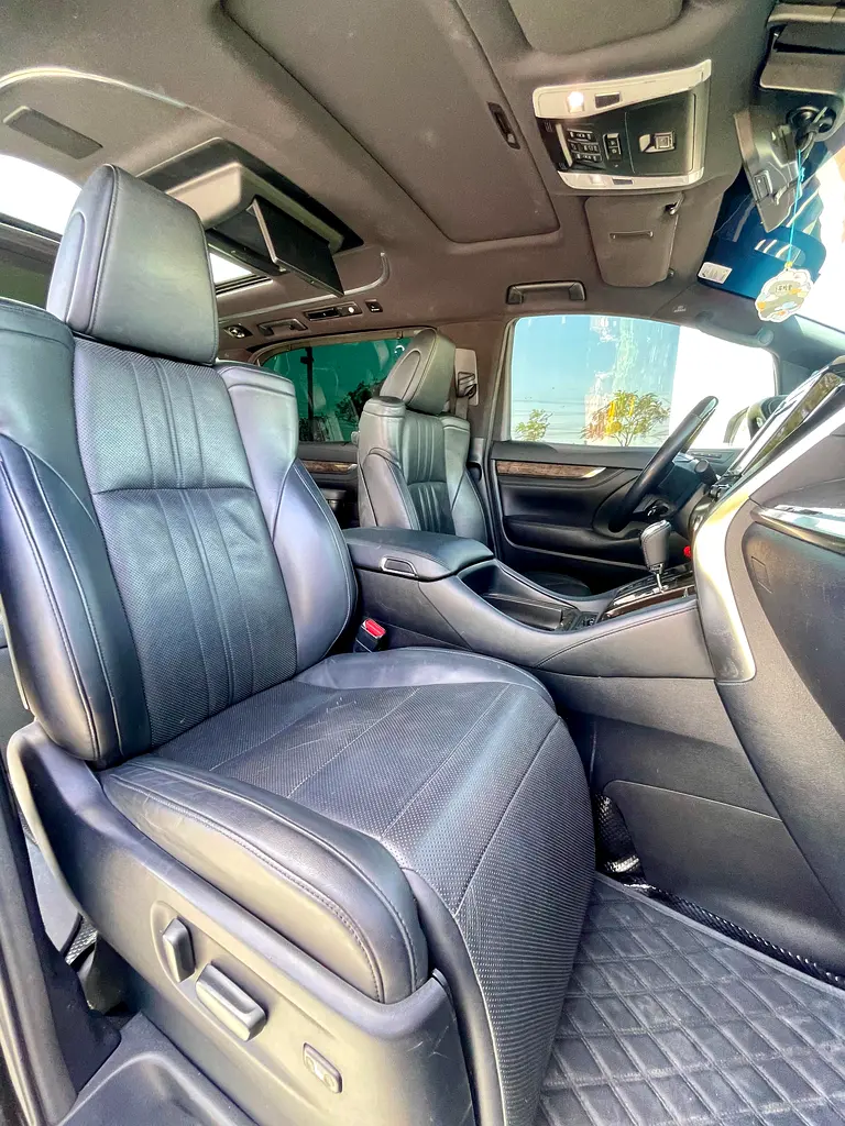 2020 Toyota Alphard EXECUTIVE LOUNGE - Japanese Specs - Image 14