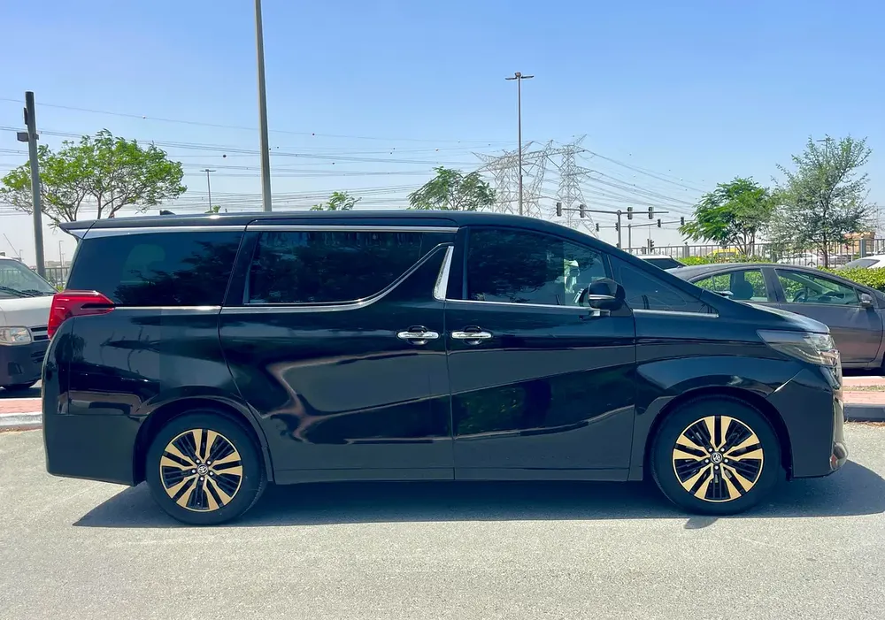 2020 Toyota Alphard EXECUTIVE LOUNGE - Japanese Specs - Image 7