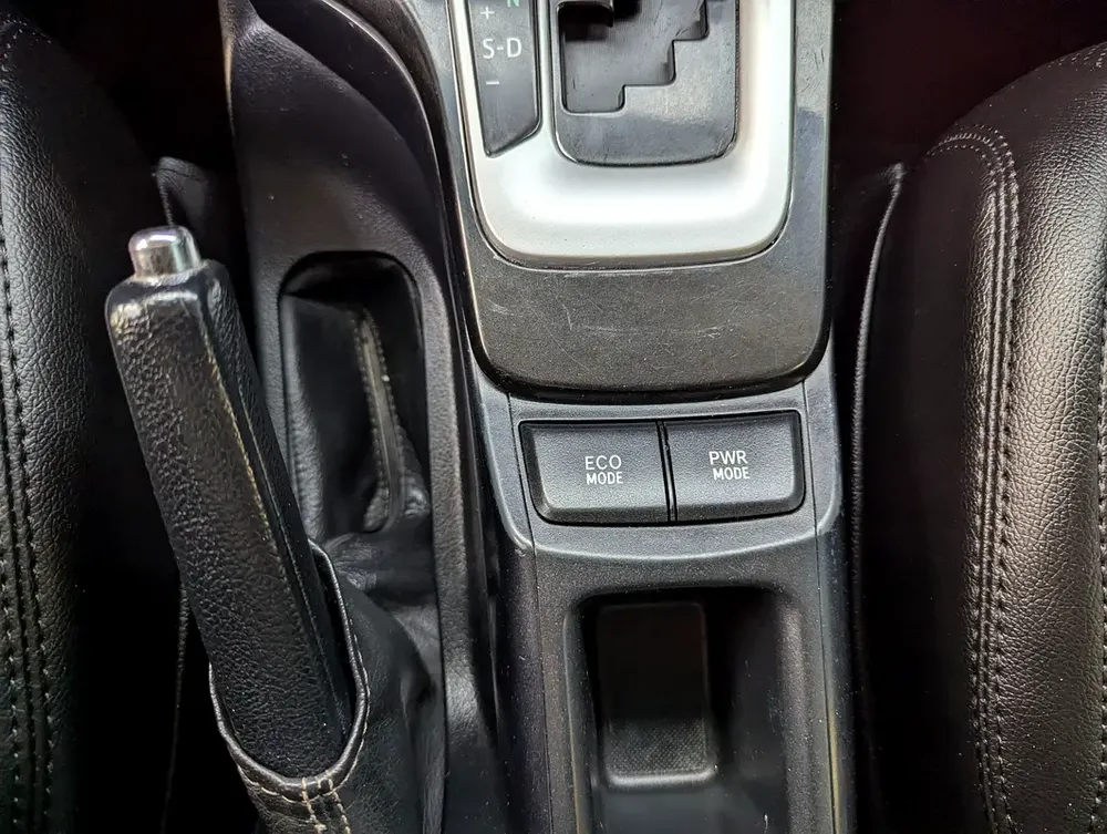 Toyota Fortuner 2017 Facelifted 2026 V4 2.7L EXR GCC Specs In Excellent Condition - Image 9