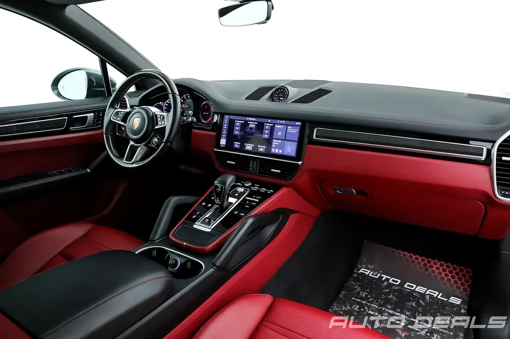 2021 Porsche Cayenne S Coupe | GCC Specs | Under Warranty | Service Contract | Perfect Condition - Image 12