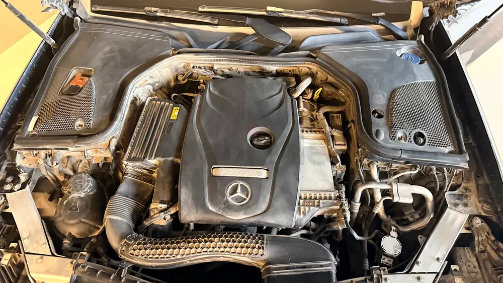 2018 Mercedes-Benz E-Class E 300 4MATIC - European Specs - Pristine Condition - Image 5