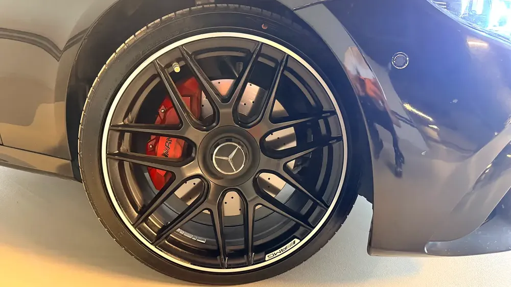 2018 Mercedes-Benz E-Class E 300 4MATIC - European Specs - Pristine Condition - Image 8
