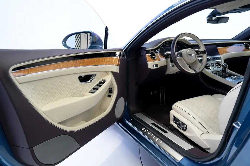 GT W12 | BLUE/IVORY | WARRANTY AVAILABLE - Image 6