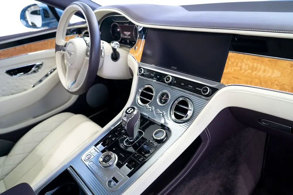 GT W12 | BLUE/IVORY | WARRANTY AVAILABLE - Image 9