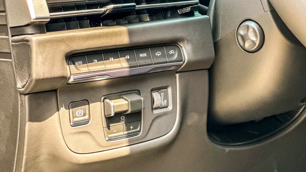 Cadillac Escalade Sport Platinum Executive 6.2L V8 4WD 2026 Brand New American Specs - Image 10