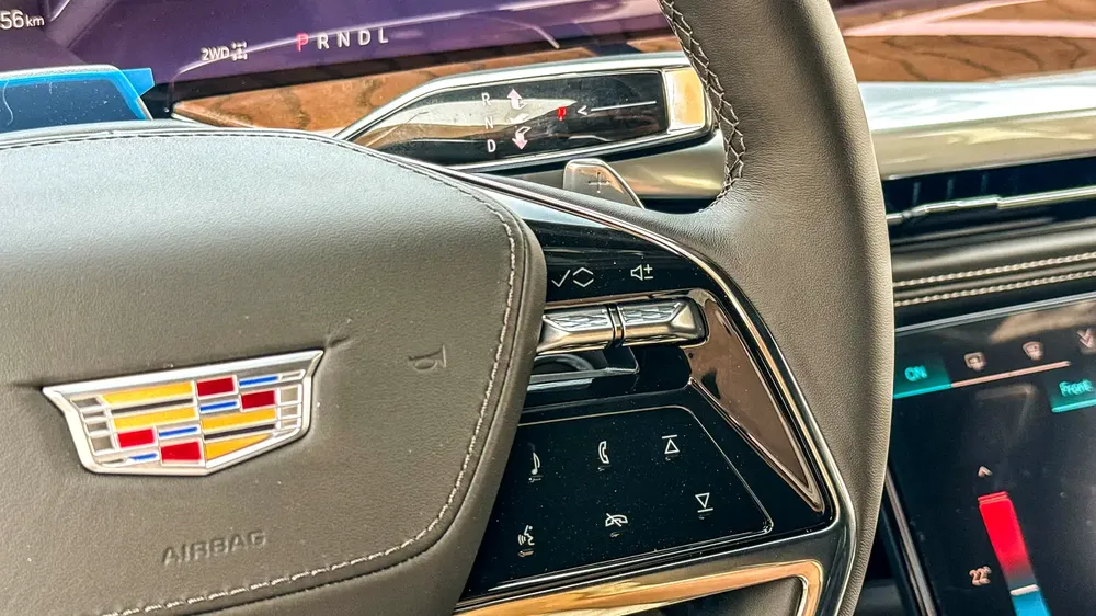 Cadillac Escalade Sport Platinum Executive 6.2L V8 4WD 2026 Brand New American Specs - Image 7
