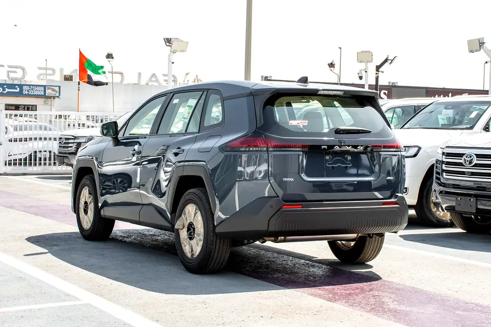 2026 Toyota RAV4 LE - GCC Specs - Brand New! - Image 5