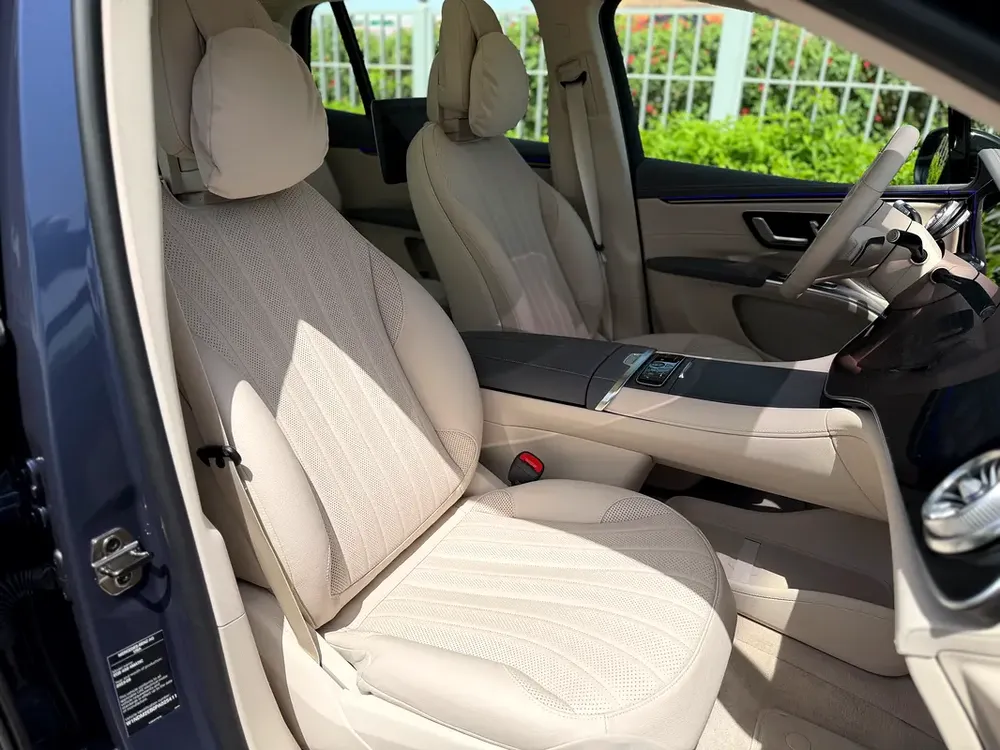 Mercedes-Benz EQS 450 4MATIC 2023 Under Mercedes Warranty & Service (GCC – Ultra Low Mileage ) - Image 15