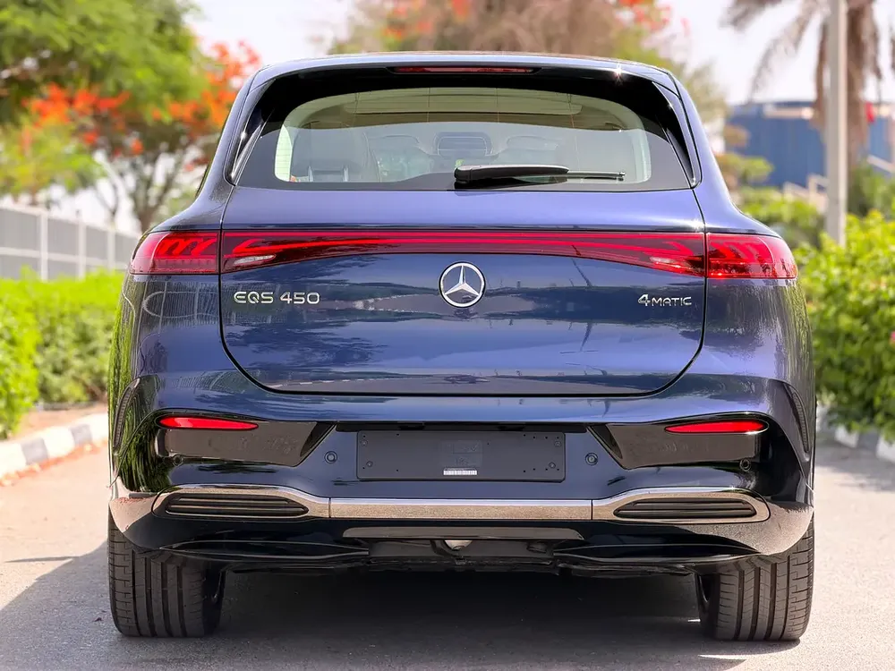 Mercedes-Benz EQS 450 4MATIC 2023 Under Mercedes Warranty & Service (GCC – Ultra Low Mileage ) - Image 7