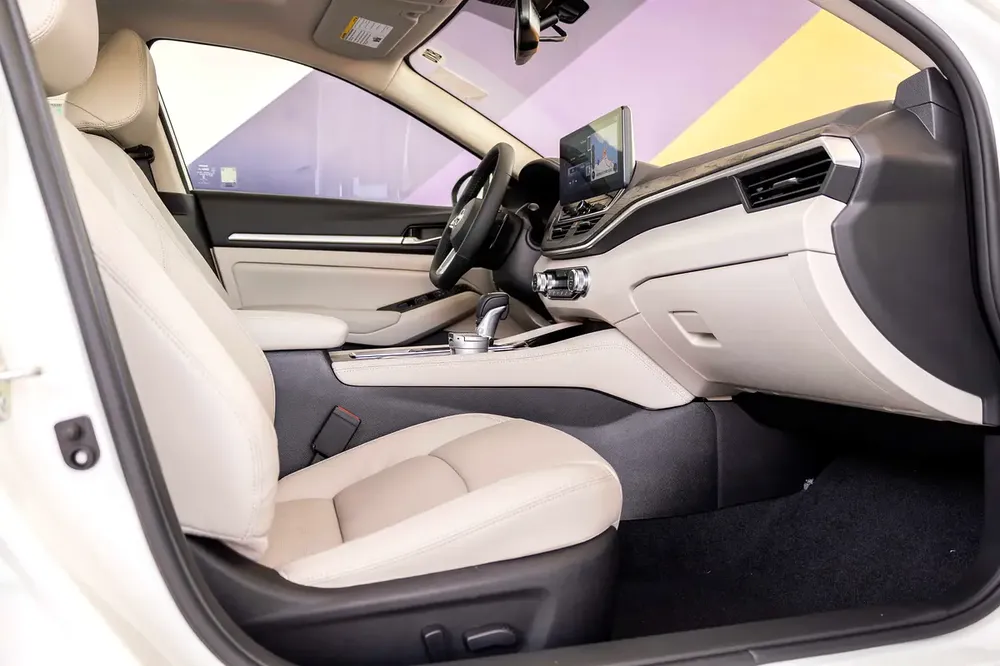 Dealership Warranty 3 years | AED 1,993 Monthly | Nissan Altima SL 2.5L | GCC | Zero Down Payment - Image 19