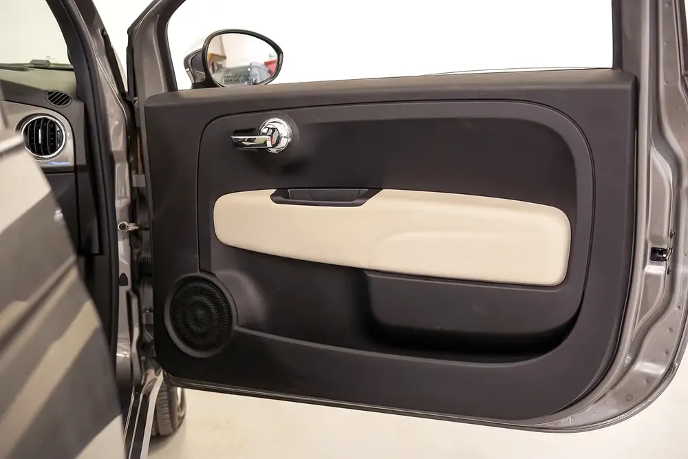 AED 611 PM | FIAT 500 DOLCEVITA CABRIO 2022 | SINGLE OWNER | PRISTINE CONDITION | GCC - Image 13
