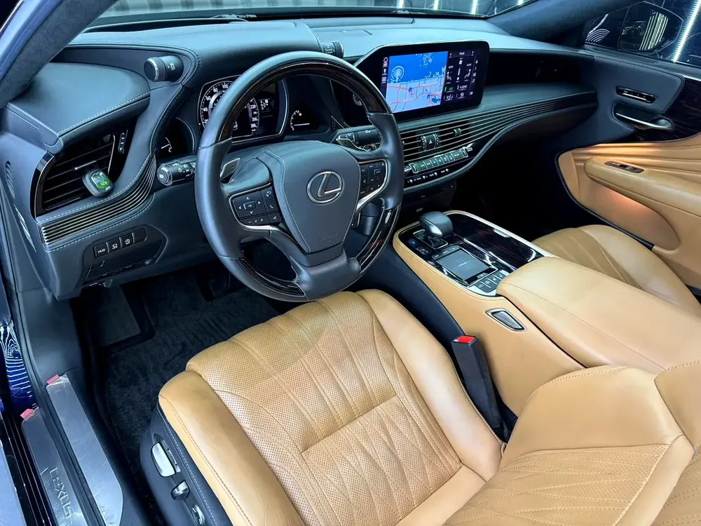 Lexus LS 500 2022 | Well Maintained | GCC Specs | GCC | Pristine Condition - Image 7