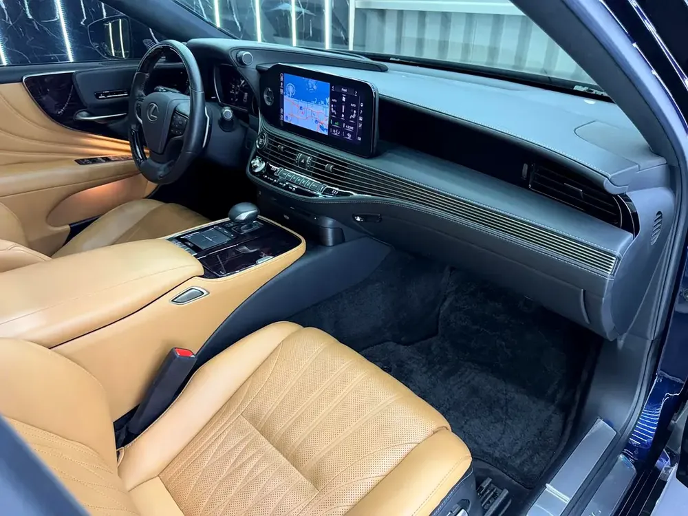 Lexus LS 500 2022 | Well Maintained | GCC Specs | GCC | Pristine Condition - Image 8