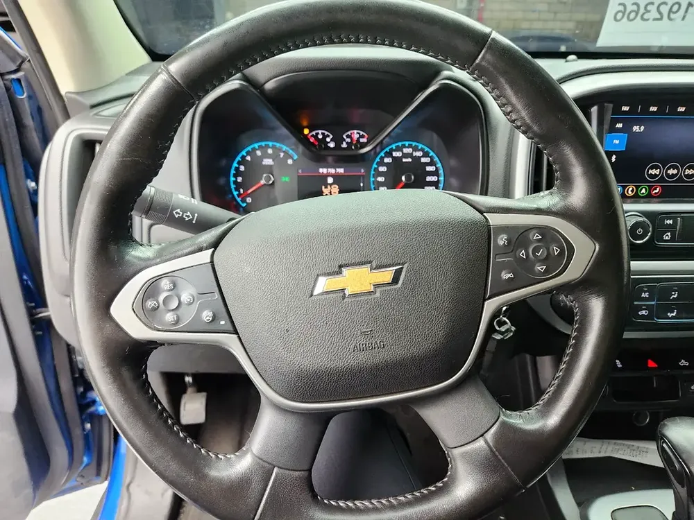 Chevrolet Colorado 2022 - Korean Specs - Excellent Condition - Image 9