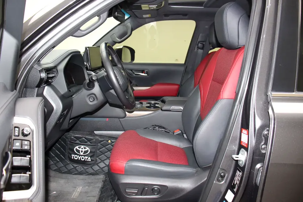 VXR Toyota Land Cruiser 2023 - Image 8