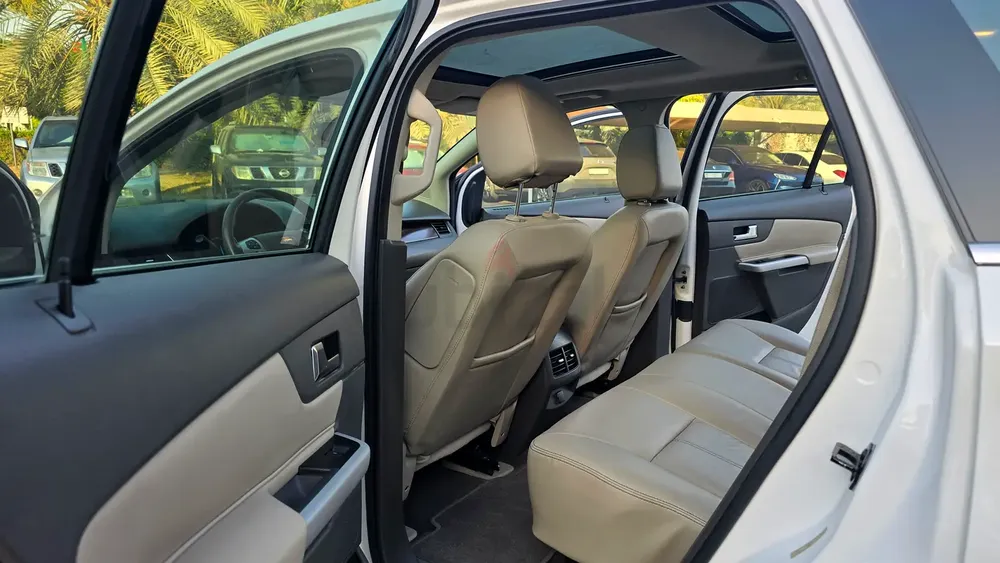 Ford Edge LIMITED Gcc like new - Image 10
