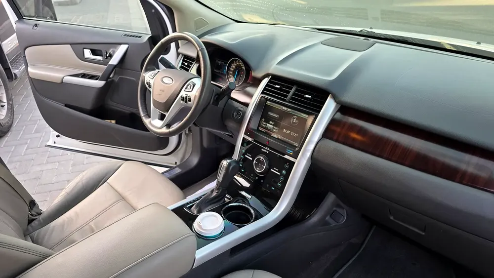 Ford Edge LIMITED Gcc like new - Image 11