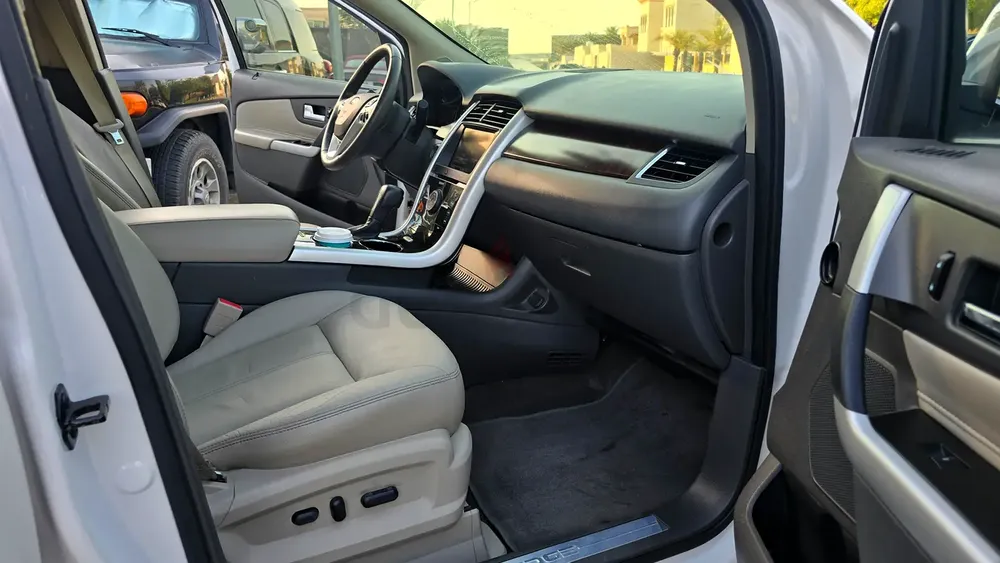 Ford Edge LIMITED Gcc like new - Image 14