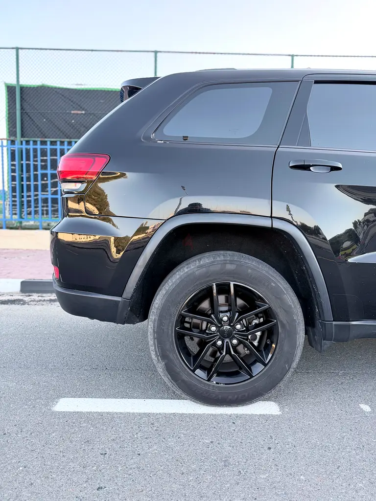 Jeep Grand Cherokee Limited V6 3.6L - Image 4
