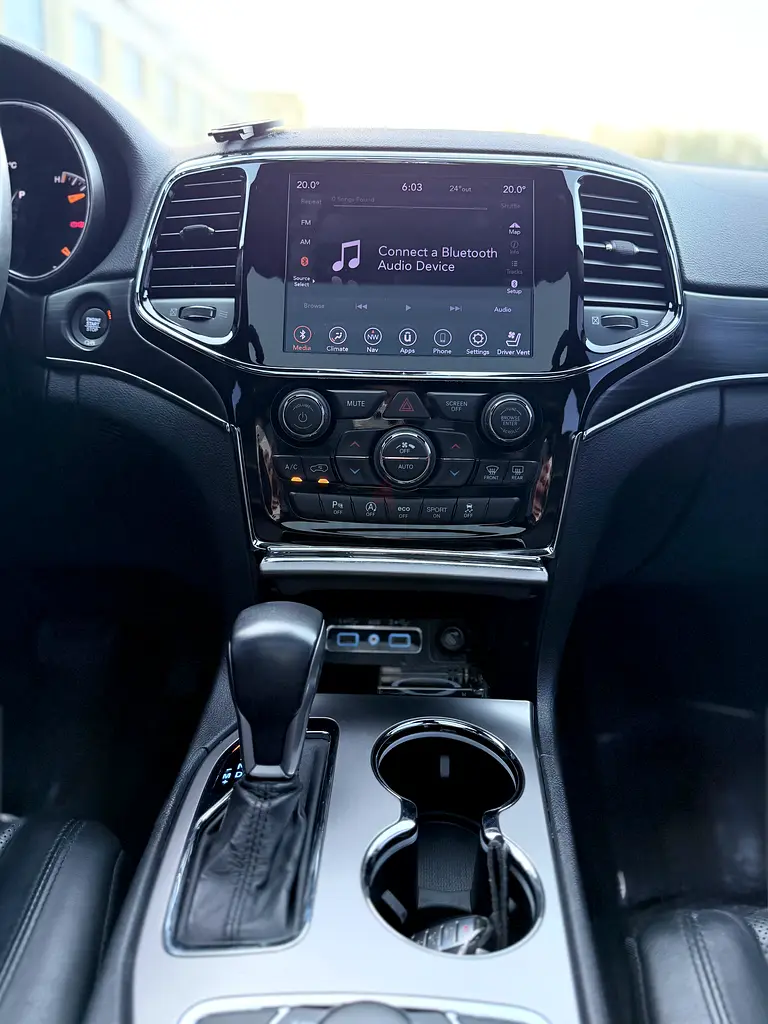 Jeep Grand Cherokee Limited V6 3.6L - Image 7