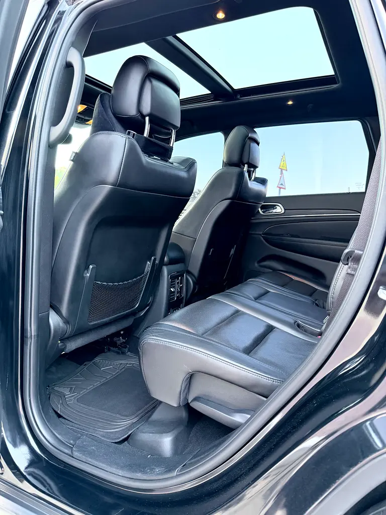 Jeep Grand Cherokee Limited V6 3.6L - Image 9