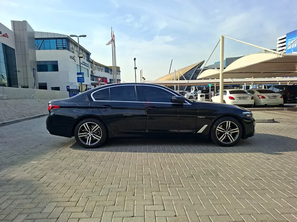 AED 2583/month | 2023 BMW 5-Series 520i | GCC Specs | Ref#410745 - Image 4