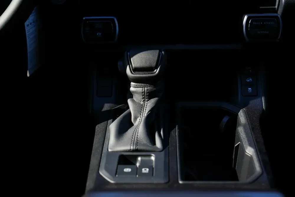 Toyota RAV4 XLE Premium 2026 - RADAR GCC Specs - Image 18