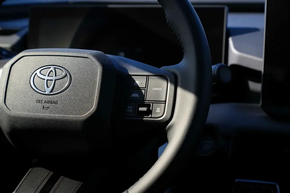 Toyota RAV4 XLE Premium 2026 - RADAR GCC Specs - Image 20