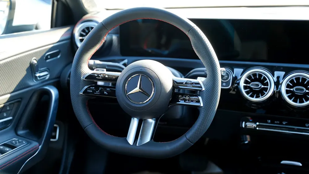 MERCEDES -BEN A 200L 1.5L V4 FULL OPTION MODEL 2025 CHINESE SPECS - Image 13
