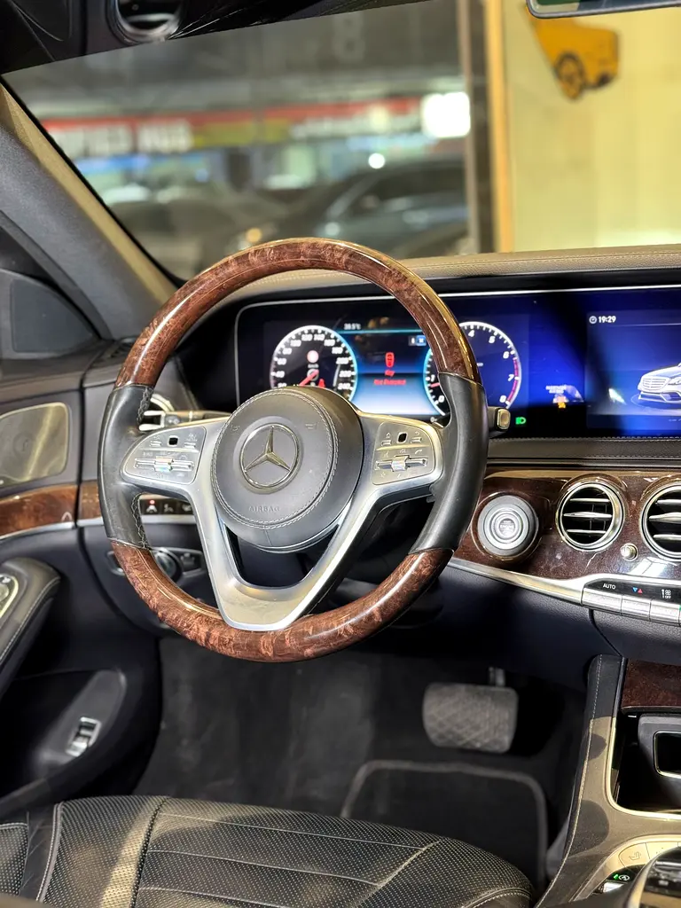 Mercedes-Benz S-Class S 560 4MATIC 2020 - American Specs - Image 19