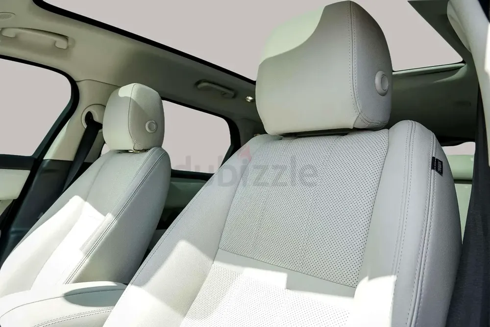 AED 3495/month | 2023 Land Rover Range Rover Velar R-Dynamic SE | GCC Specs | Ref#423188 - Image 10