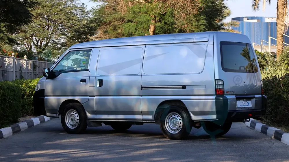 2025 CMC D260 Panel Van 2.4L RWD GCC 0Km With 3 Years Or 100,000 Km Warranty - Image 5
