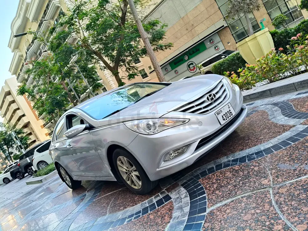 Hyundai sonata Gulf Space Low Mileage with Excellent condition - Image 4