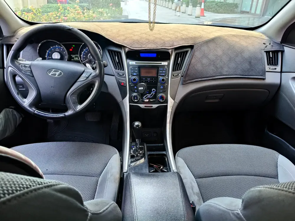 Hyundai sonata Gulf Space Low Mileage with Excellent condition - Image 8