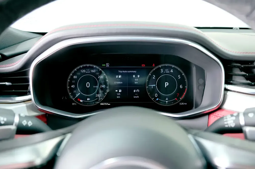 Jaguar XF R Sport-Al Tayer Full Service History-Red/Black Full Leather Interior-Premium Sound System - Image 17