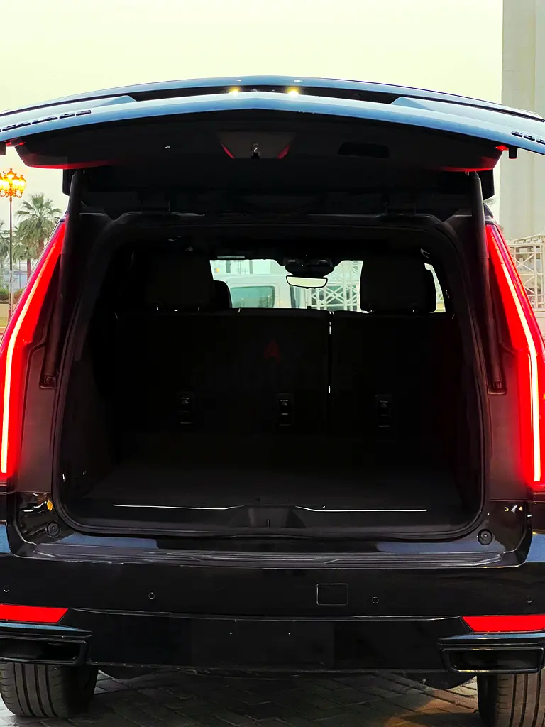 Cadillac Esclade 600 Black Edition 2023 Model - Image 16