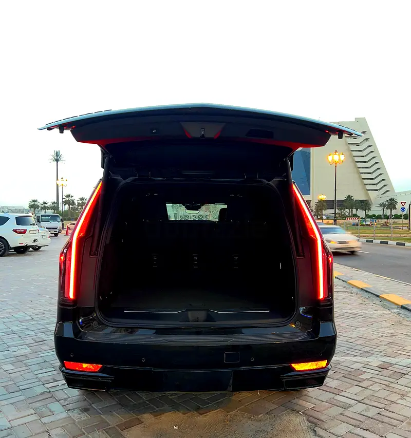 Cadillac Esclade 600 Black Edition 2023 Model - Image 17