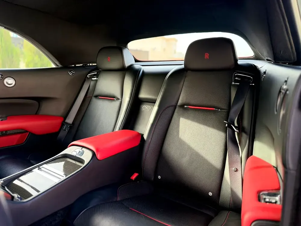 Rolls-Royce Dawn Black Badge 2020 - GCC Specs - Image 13