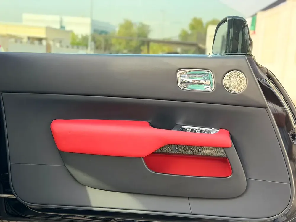 Rolls-Royce Dawn Black Badge 2020 - GCC Specs - Image 9