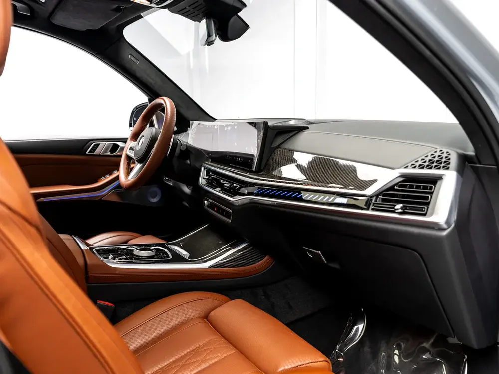 SUMMER STARTS NOW | EXCLUSIVE DEAL BY BLACKLINE, April 2029 Warranty + Service, Low KMs, GCC - Image 13