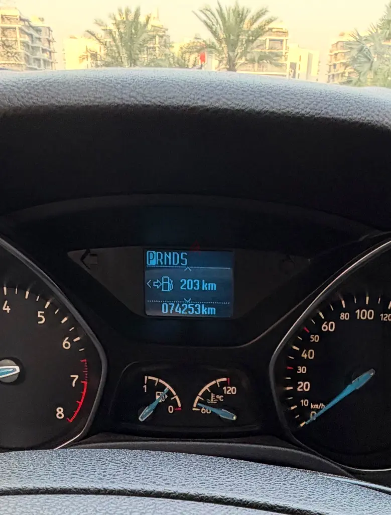 Ford Focus 2015 GCC very low mileage - Image 5