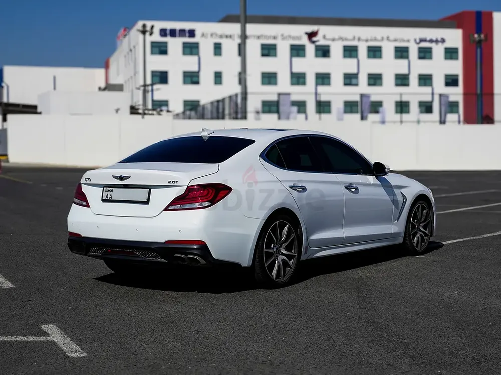 Genesis G70 2.0T 2020 GCC Excellent Condition, Full Service History - Image 9