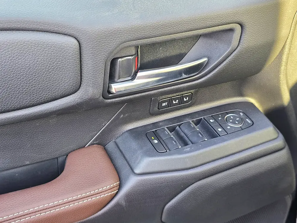 Toyota Prado Adventure 2.8l diesel A/T 4WD Black  color inside Brown 2026 Model - Image 18