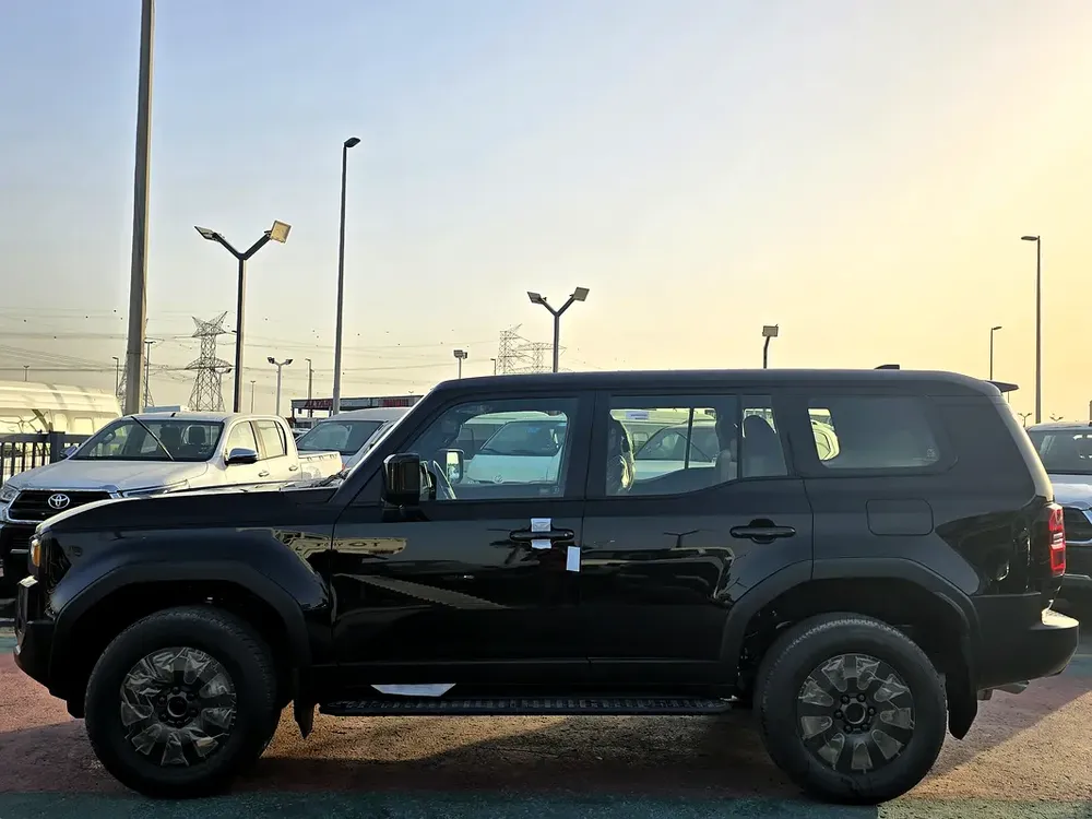 Toyota Prado Adventure 2.8l diesel A/T 4WD Black  color inside Brown 2026 Model - Image 4
