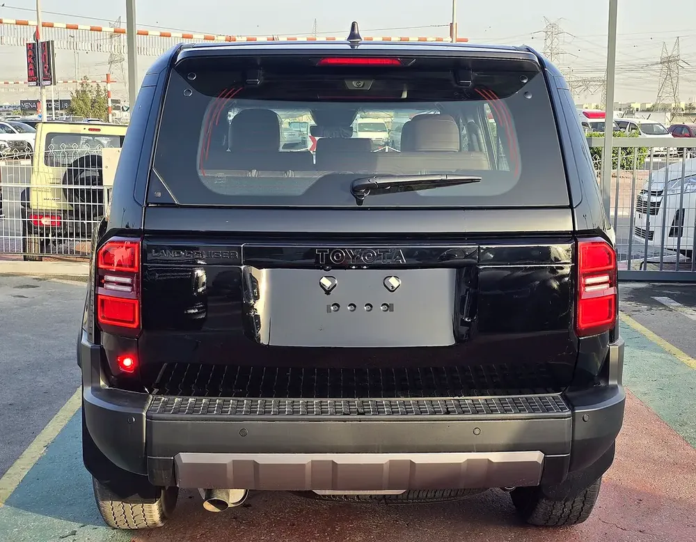 Toyota Prado Adventure 2.8l diesel A/T 4WD Black  color inside Brown 2026 Model - Image 5