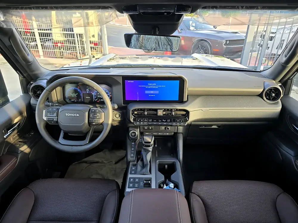 Toyota Prado Adventure 2.8l diesel A/T 4WD Black  color inside Brown 2026 Model - Image 9
