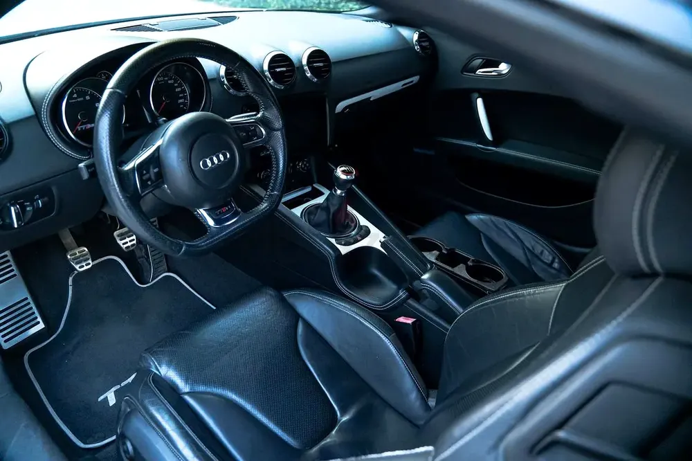 Audi TT RS 2.5 TFSI Quattro 2010 | GCC Specs | Performance Edition - Image 9